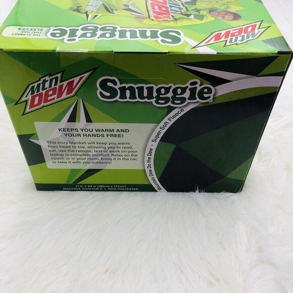 Brand  New‎ Snuggie MTN Mountain Dew 71" X 54" Blanket w/ Sleeves Christmas 2023 - Picture 4 of 5